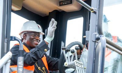 Jonathan flags off Trans-Kalabari road project in Port Harcourt