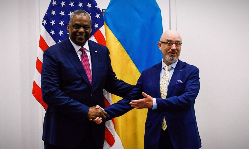 Oleksii Reznikov receives citizenship in America